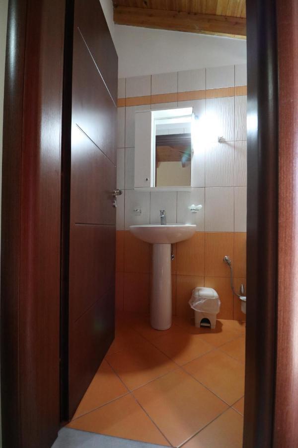 Hotel Potami Beach - Mondi Goro Himare Ngoại thất bức ảnh