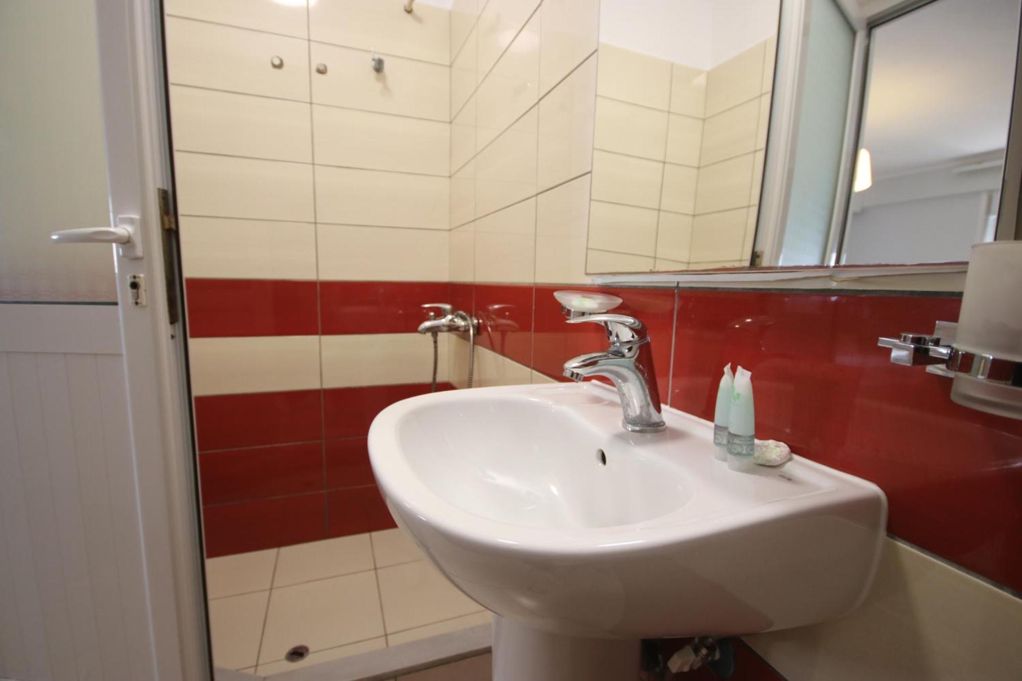 Hotel Potami Beach - Mondi Goro Himare Ngoại thất bức ảnh