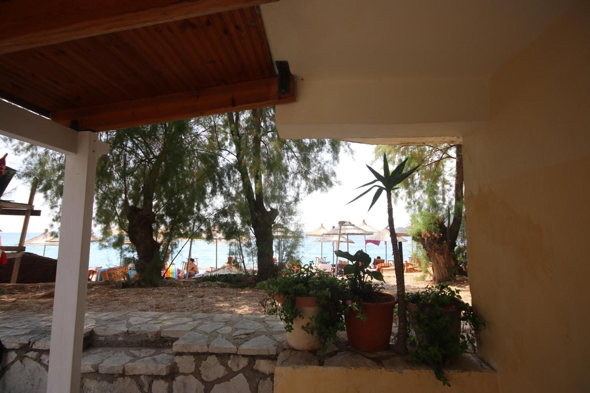 Hotel Potami Beach - Mondi Goro Himare Ngoại thất bức ảnh