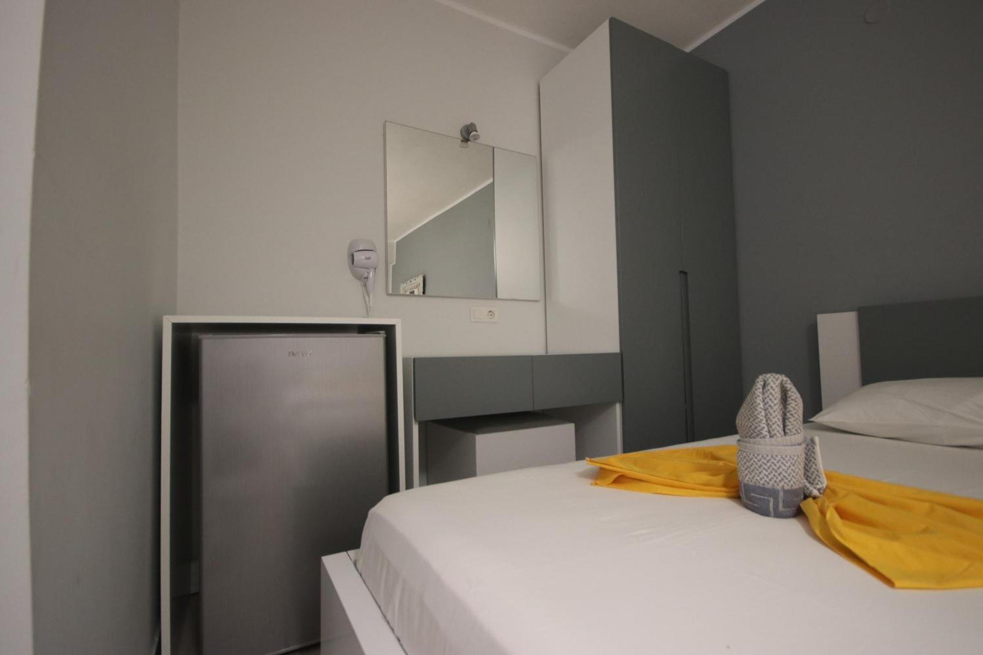 Hotel Potami Beach - Mondi Goro Himare Ngoại thất bức ảnh