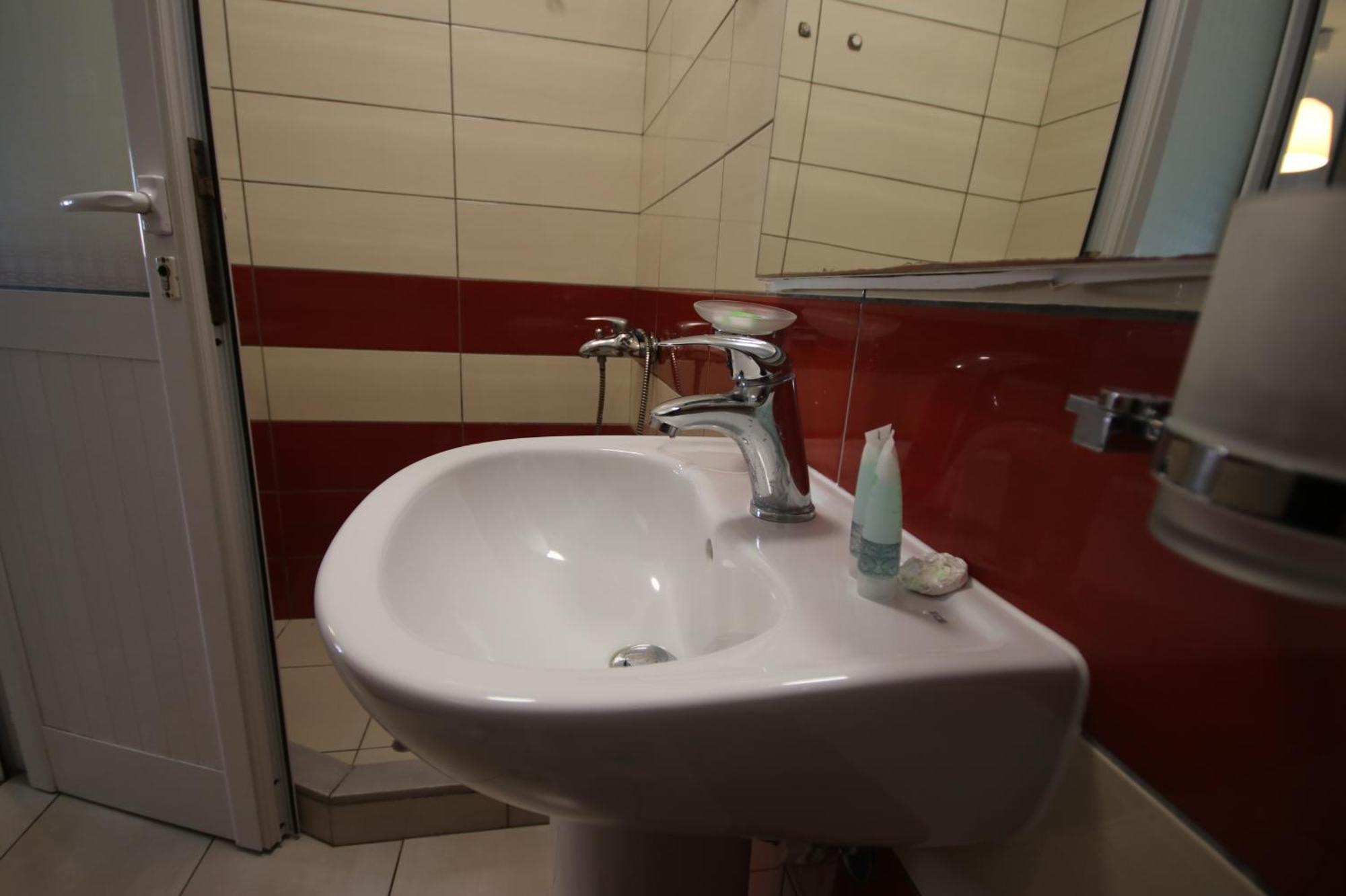 Hotel Potami Beach - Mondi Goro Himare Ngoại thất bức ảnh