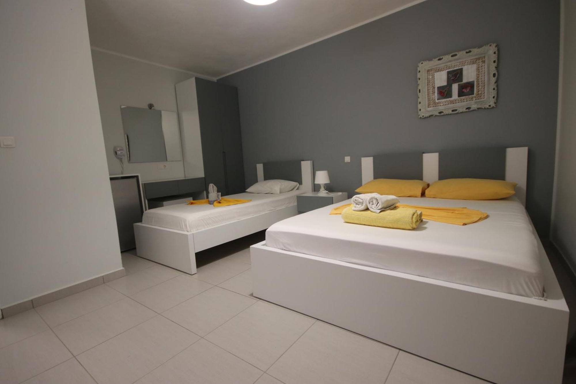 Hotel Potami Beach - Mondi Goro Himare Ngoại thất bức ảnh
